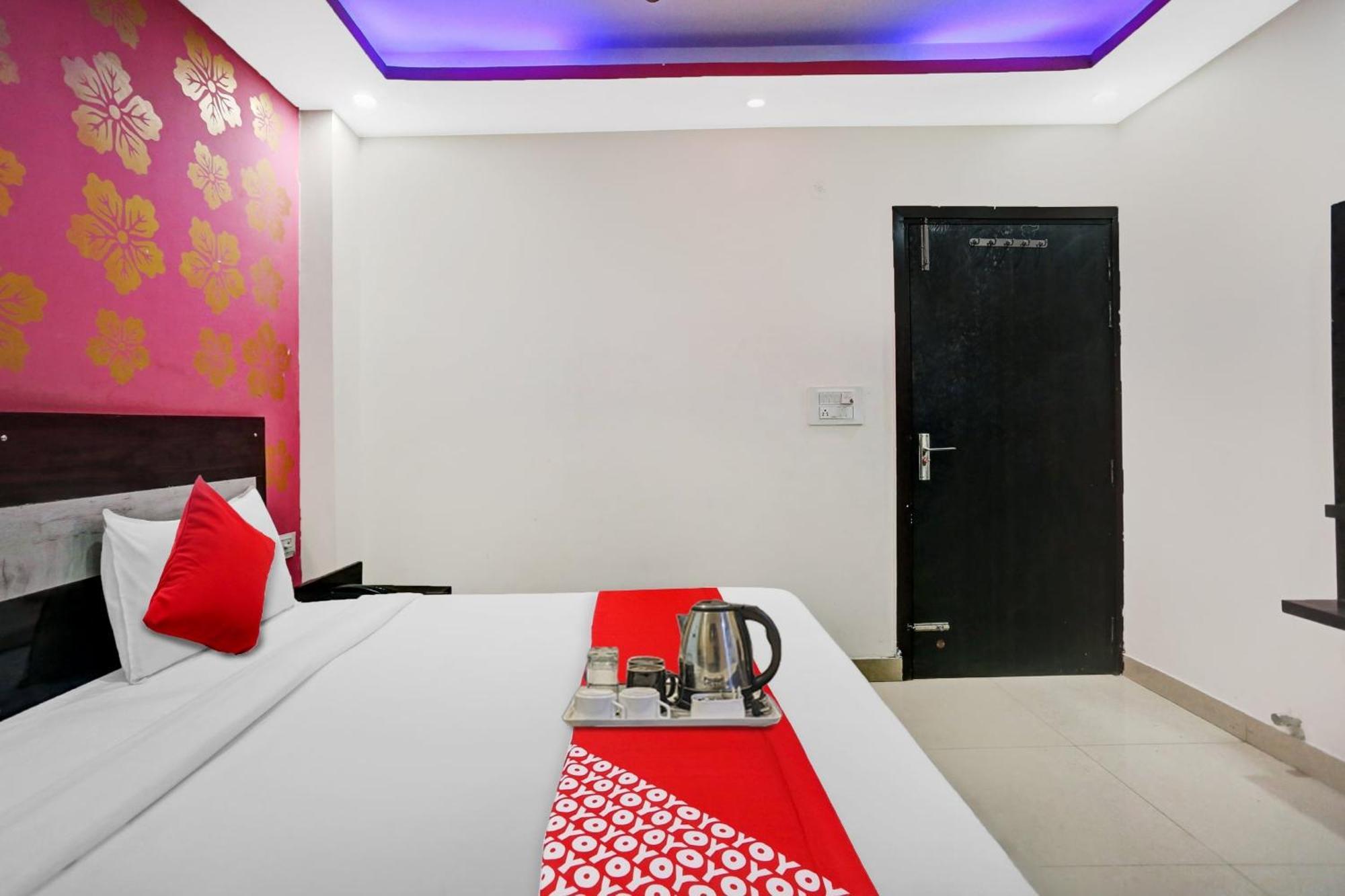 Hotel O Hotel Blue Orchid นิวเดลี ภายนอก รูปภาพ