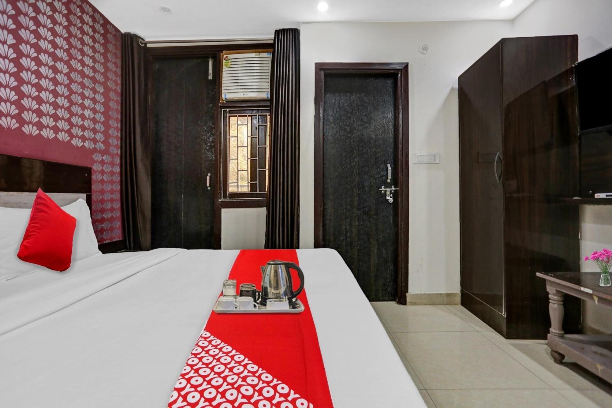 Hotel O Hotel Blue Orchid นิวเดลี ภายนอก รูปภาพ
