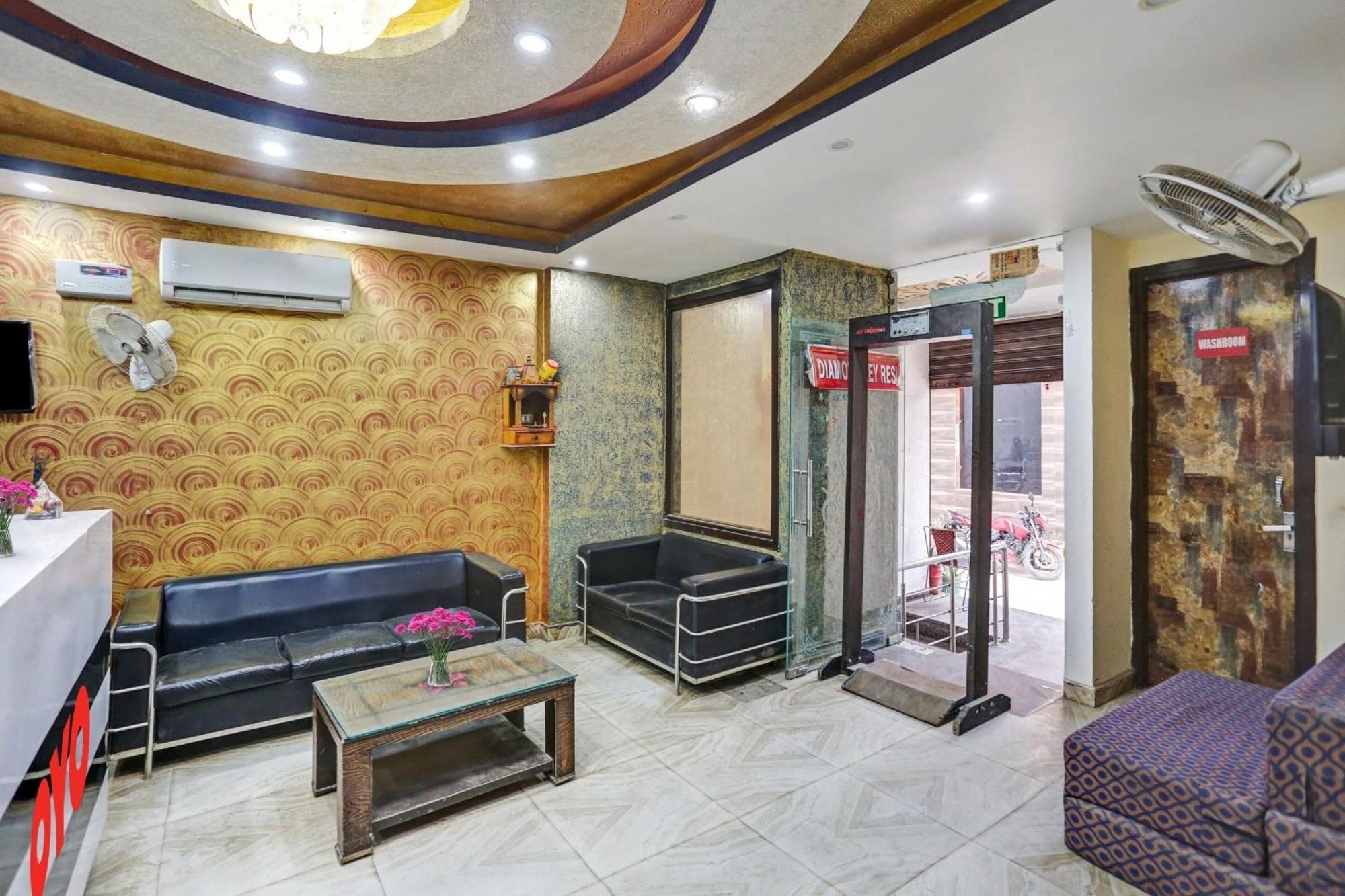 Hotel O Hotel Blue Orchid นิวเดลี ภายนอก รูปภาพ