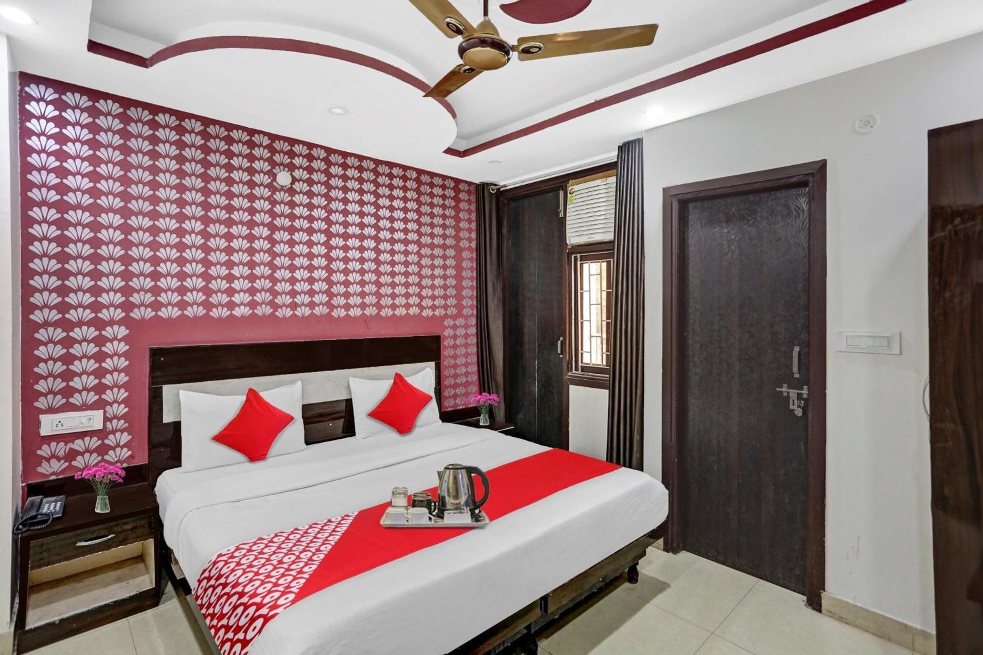 Hotel O Hotel Blue Orchid นิวเดลี ภายนอก รูปภาพ